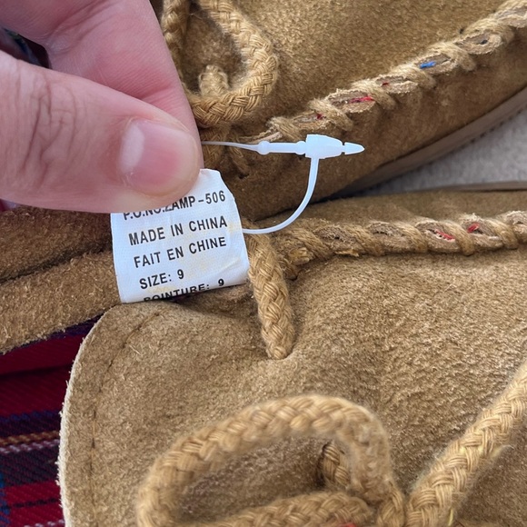 NWT Genuine Suede Moccasin Slippers 9 - Picture 11 of 16